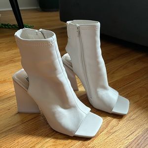 Steve Madden Safia Cutout Bootie